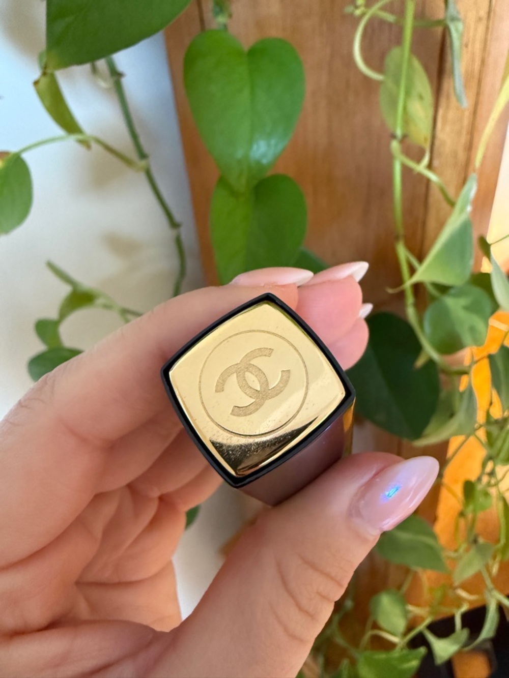 CHANEL Rouge Allure Red Lipstick color 99 Pirate - Picture 3 of 5